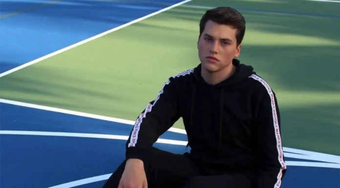 Brooks Marks: Fashion Icon & Reality TV Star Brooks Marks