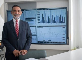 The Leadership Edge: How Advanced Studies Propel Business Success The Leadership Edge: How Advanced Studies Propel Business Success