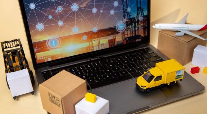 What Are the Key Differences Between DTC and Traditional Fulfillment Models: A Comparative Analysis What Are the Key Differences Between DTC and Traditional Fulfillment Models