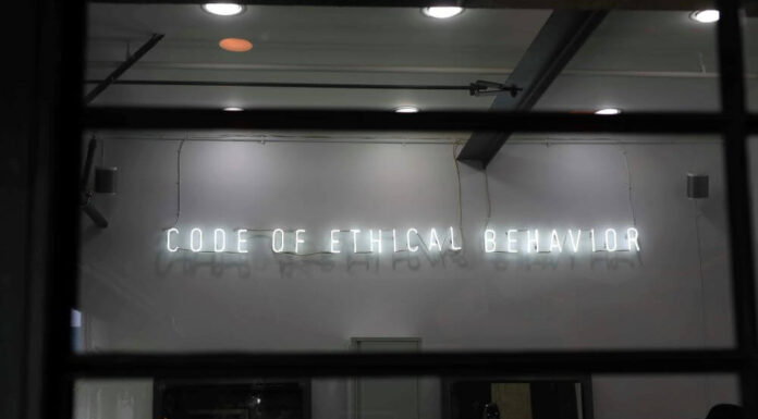 Financial Ethics in Business: Why Transparency Builds Long-Term Trust Financial Ethics in Business: Why Transparency Builds Long-Term Trust